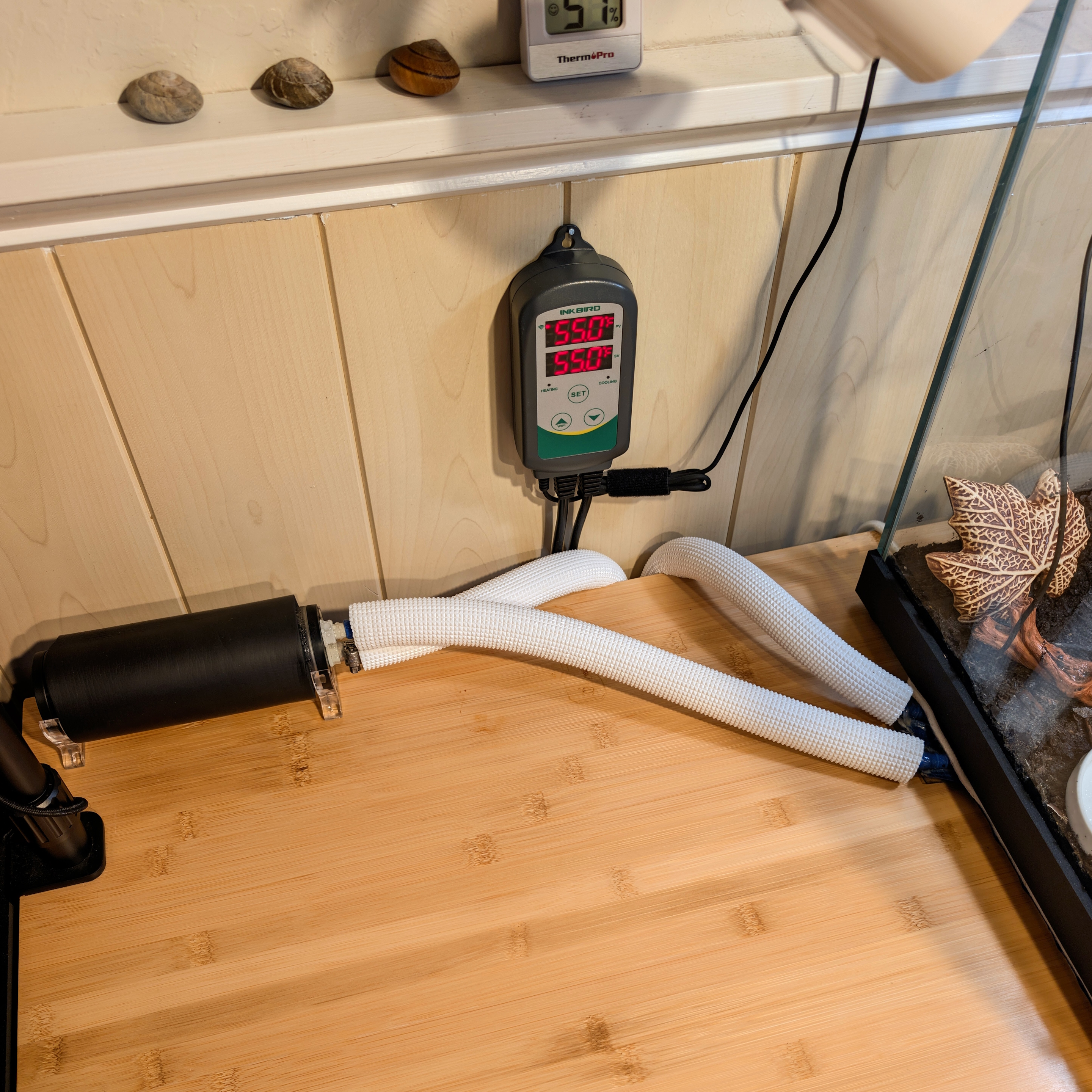 Assembled water reservoir.